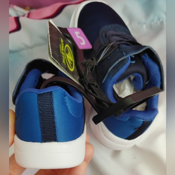 **NWT TODDLER BOYS RUNNERS - Picture 5 of 9